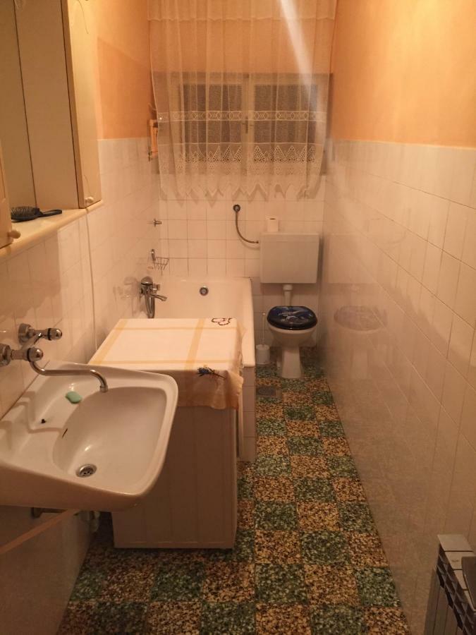 Apartman Frane 6+2 Brodarica  Exterior photo